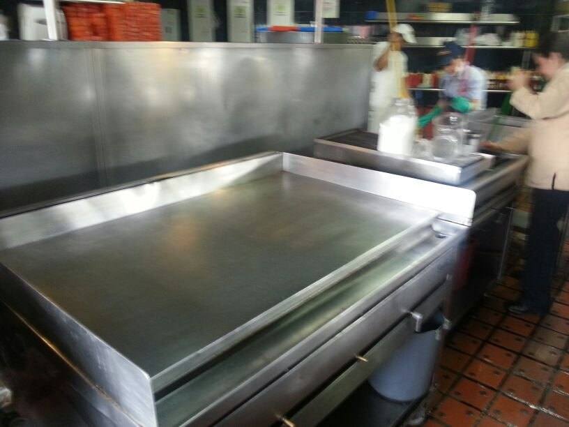 Plancha de cocina industrial desengrasada